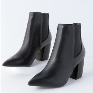 Black pointed toe ankle boots